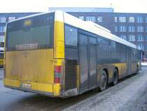 MAN-Niederflurbus im Herbst 2006, gezeichnet vom Betriebseinsatz hinter dem Bhf Zoo