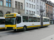 VB Schaffhausen - NAW-Hess Trolleybus Nr.113 bei den Haltestellen vor dem Bahnhof Schaffhausen am 01.04.2011

