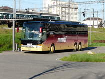 Marti Reisecar Setra S 416 GT-HD  BE572215 bei Carterminal beim Bahnhof Biel am 02.04.2011