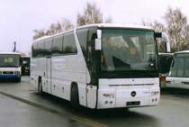 Mercedes O350 RHD, aufgenommen im Januar 2002 auf dem Gel�nde der Evobus NL Dortmund.