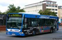 PVG 0460 (PI VG 629) mit Werbung f�r L�chau Bauzentrum.
Aufgenommen am ZOB Altona, 2.9.2010.