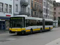 VB Schaffhausen - Volvo Nr.19 SH 38019 bei den Haltestellen vor dem Bahnhof Schaffhausen am 01.04.2011
