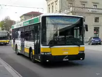 VB Schaffhausen - Volvo Nr.22  SH 38022 bei den Haltestellen vor dem Bahnhof Schaffhausen am 01.04.2011
