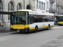 VB Schaffhausen - Volvo Nr.25  SH 38025 bei den Haltestellen vor dem Bahnhof Schaffhausen am 01.04.2011