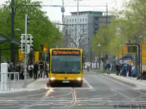 75 bei ihrer Endstation am Pirnaischen Platz.
Mercedes Facelift.
15.04.11