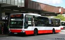 Hochbahn 1009 (HH HN 1009).
Aufgenommen am ZOB Altona, 2.9.2010.