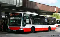 Hochbahn 1009 (HH HN 1009).
Aufgenommen am ZOB Altona, 2.9.2010.