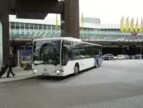 Ein MB Citaro der Fraport f�r Flughafen Rundfahrten am 16.04.11