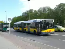 Solaris Urbino auf der Linie M45 nach S+U Bahnhof Zoologischer Garten am S+U Bahnhof Rathaus Spandau.