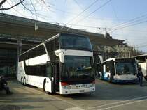 AAGU Altdorf (Tellbus) - UR 9142 - Setra am 11. M�rz 2011 beim Bahnhof Luzern