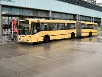 Gelenkbus am Bahnhof Berlin-S�dkreuz, Sommer 2007