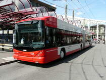 Winterthur - Hess-Swisstrolley BGT-N1C Nr.108 bei den Bushaltestellen vor dem Bahnhof in Winterthur am 01.04.2011
