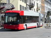 Winterthur - Hess-Swisstrolley BGT-N1C Nr.111 bei den Bushaltestellen vor dem Bahnhof in Winterthur am 01.04.2011
