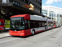 Winterthur - Hess-Swisstrolley BGT-N1C Nr.120 bei den Bushaltestellen vor dem Bahnhof in Winterthur am 01.04.2011

