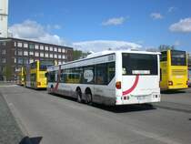 Mercedes-Benz O 530 I (Citaro) auf der Linie M49 nach Staaken Heerstra�e/Nennhauser Damm an der Haltestelle Hertzallee.