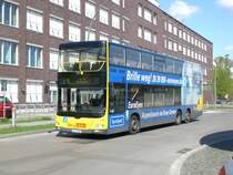 MAN Lion's City DD (Doppelstock) auf der Linie X10 nach Teltow Warthestra�e an der Haltestelle Hertzallee.