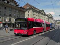 Volvo Bus mit der Betriebsnummer 825 auf der Linie 10 in der Altstadt von Berm. Die Aufnahme stammt vom 14.04.2011.