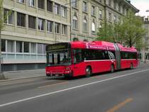 Volvo Bus mit der Betriebsnummer 825 auf der Linie 10 in der Bundesgasse in Bern. Die Aufnahme stammt vom 14.04.2011.