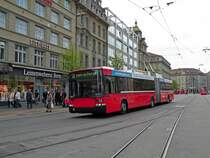 Hess Trolleybus mit der Betriebsnummer 14 auf der Linie 12 am Bahnhof in Bern. Die Aufnahme stammt vom 14.04.2011.