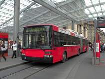 Hess Trolleybus mit der Betriebsnummer 03 auf der Linie 12 am Bahnhof in Bern. Die Aufnahme stammt vom 14.04.2011.
