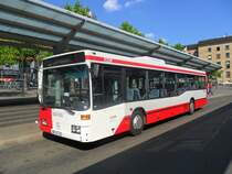 Hier ist ein Mercedes Bus der Firma Klos Reisen zu sehen. Die Aufnahme habe ich am 18.04.2011 in Saarbr�cken gemacht.
