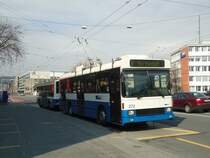 VBL Luzern - Nr. 272 - NAW/R&J-Hess Gelenktrolleybus am 11. M�rz 2011 in Luzern, Weinbergli