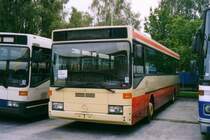 Mercedes O407, aufgenommen im August 2002 im GWZ der Evobus NL Dortmund.