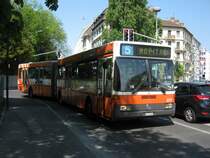 MB 405 G Nr. 277 auf der Linie 5 bei der Haltestelle Baulacre, 20.04.2011.