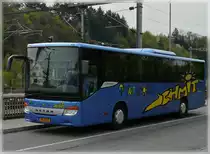 (VS 4025) Setra S 415 UL der Firma Schmit aus Schieren h�lt f�r eine kurze Rast in der N�he des Bahnhofs in Ettelbr�ck. 17.04.2011