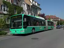 Mercedes Citaro mit der Betriebsnummer 722 an der Haltestelle R�timeyerplatz in Basel auf der Linie 34. Die Aufnahme stammt vom 19.04.2011.
