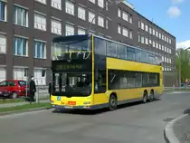 MAN Lion's City DD (Doppelstock) auf der Linie M46 nach U-Bahnhof Britz-S�d an der Haltestelle Hertzallee.