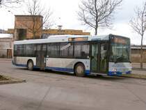 Niederflurbus nach Teltow vor dem Potsdamer Hauptbahnhof, Herbst 2006