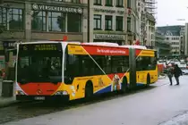 HHA 7027, ein Mercedes Citaro O530 G, aufgenommen im November 2002 in Hamburg auf der M�nckebergstrasse.