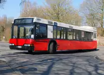 Bei meinem 1000. Bild hier bei Bus-Bild.de m�chte ich einen besonderen und seltenen Bus zeigen. Wagen 2307 der Vestischen, ein Neoplan 4114 DE.
Aufgenommen w�hrend der Abschiedsfahrt f�r diesen Wagen am 27.03.2011 am Maritimo Bad in Oer-Erkenschwick.
Wagen 2307 wird im Laufe des Jahres 2011 ausgemustert und kommt in das Busmuseum von Konrad Auw�rter.