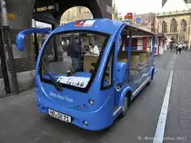 Der kleine Elektro Mini-Bus der BSAG Bremen f�r Touristen-Rundfahrten.(25 km/h)