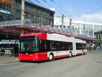 SW Winterthur - Nr. 111 - Hess/Hess Gelenktrolleybus am 20. M�rz 2011 in Winterthur, Hauptbahnhof
