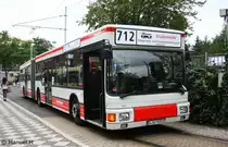 Rheinbahn 9051 (D BO 9051).
Aufgenommen am ZOB Ratingen Mitte, 10.9.2010.
Das die gebraucht Gekauften Busse schon sehr alt sind kann man hier sehen.
Er kam nur 50 meter weit.
Dann war er Kapputt.
Jetzt hei�t es warten auf einen Rheinbahn Werkstattwagen.