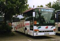 Setra S315 H, aufgenommen im August 1998 auf dem Parkplatz der Westfalenhallen in Dortmund.