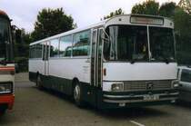 Setra 140 ES, aufgenommen im Oktober 1999 auf dem Parkplatz der Westfalenhallen in Dortmund.