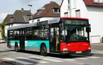 Rheinbahn 7369 (D IL 7369) mit Werbung f�r FOM.
Aufgenommen am ZOB Monheim, 11.9.2010.