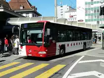 tpf - Mercedes Citaro Nr.388 FR 300393 unterwegs in der Stadt Fribourg bei den Haltestellen vor dem Bahnhof am 09.04.2011