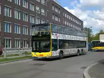 MAN Lion's City DD (Doppelstock) auf der Linie M46 nach U-Bahnhof Britz-S�d an der Haltestelle Hertzallee.