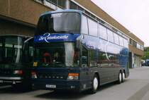 Setra S328 DT, aufgenommen im September 2001 auf dem Gel�nde der Evobus NL Dortmund.