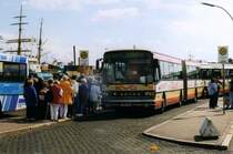 Setra SG219 SL, aufgenommen im August 1999 in Cuxhaven an der alten Liebe.