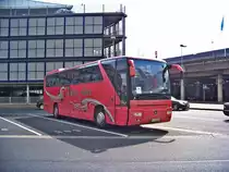 Mercedes O 350, am 17.04.2011 am Flughafen Hannover.