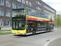 MAN Lion's City DD (Doppelstock) auf der Linie 100 nach S+U Bahnhof Alexanderplatz an der Haltestelle Hertzallee.