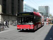 Bern mobil - Volvo 7700 Nr.818 BE 612818 unterwgs auf der Linie 12 bei der Kirch neben dem Bahnhof Bern am 14.04.2011

