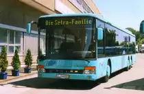 Setra S319 NF, aufgenommen im Juni 1999 w�hrend der Setra Tour 1999 in der Evobus NL Dortmund.