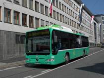 Mercedes Citaro mit der Betriebsnummer 809 auf der Linie 33 in der Spiegelgasse in Basel. Die Aufnahme stammt vom 02.05.2011.