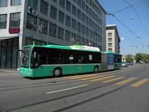 Mercedes Citaro mit der Betriebsnummer 714 auf der Linie 36 im Blumenrain in Basel. Die Aufnahme stammt vom 02.05.2011.